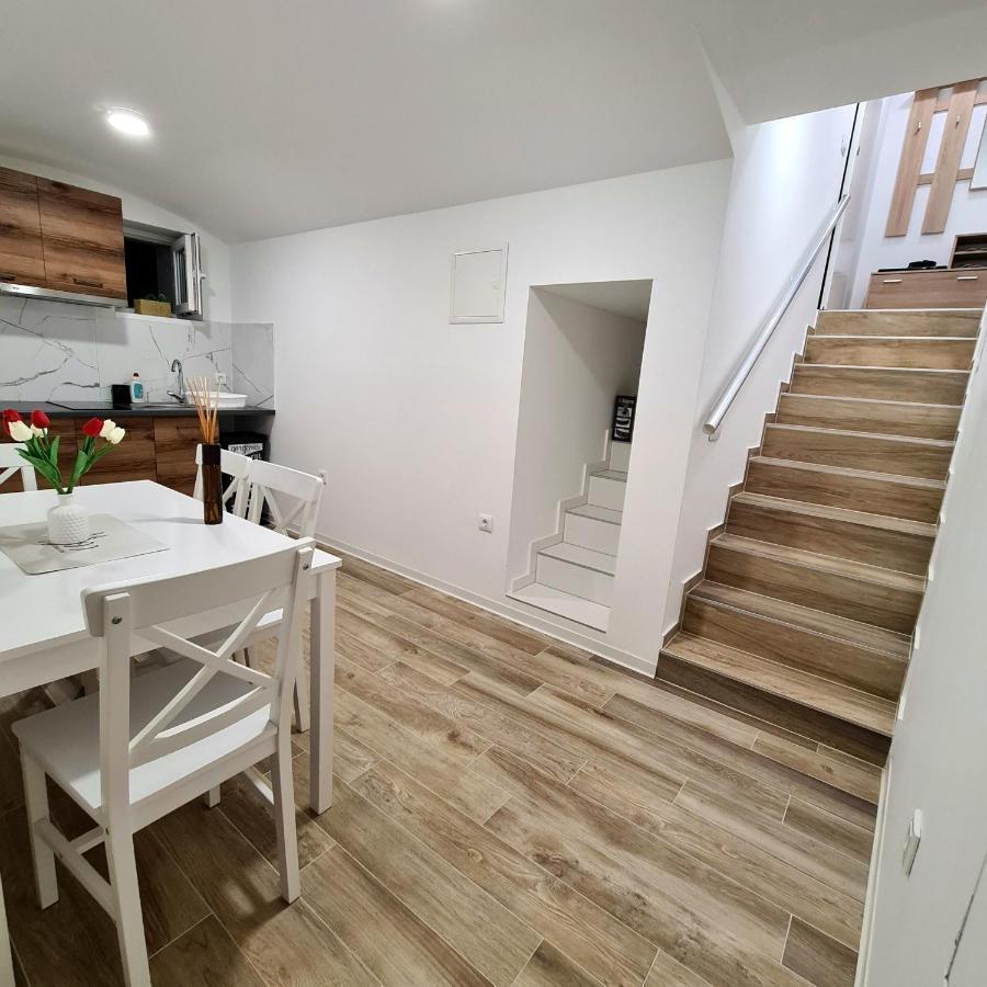 מריבור Apartment Dinlux מראה חיצוני תמונה