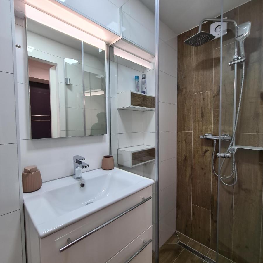 מריבור Apartment Dinlux מראה חיצוני תמונה