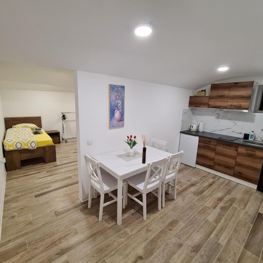 מריבור Apartment Dinlux מראה חיצוני תמונה