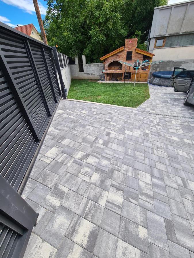 מריבור Apartment Dinlux מראה חיצוני תמונה